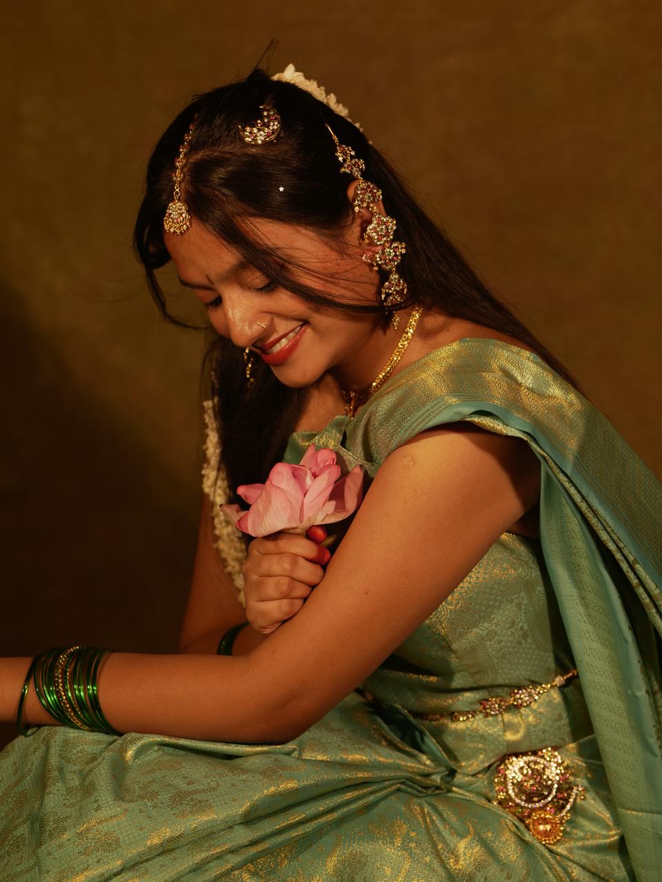 Look VI - Classical Profile and Heirloom Jewellery